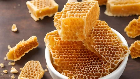 is it healthy to eat honeycomb